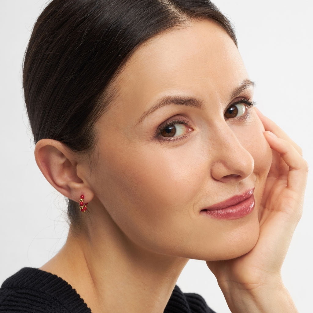 LULU Copenhagen Color Ball Beads Hoops par Hoops Gold Plated/Passion Red