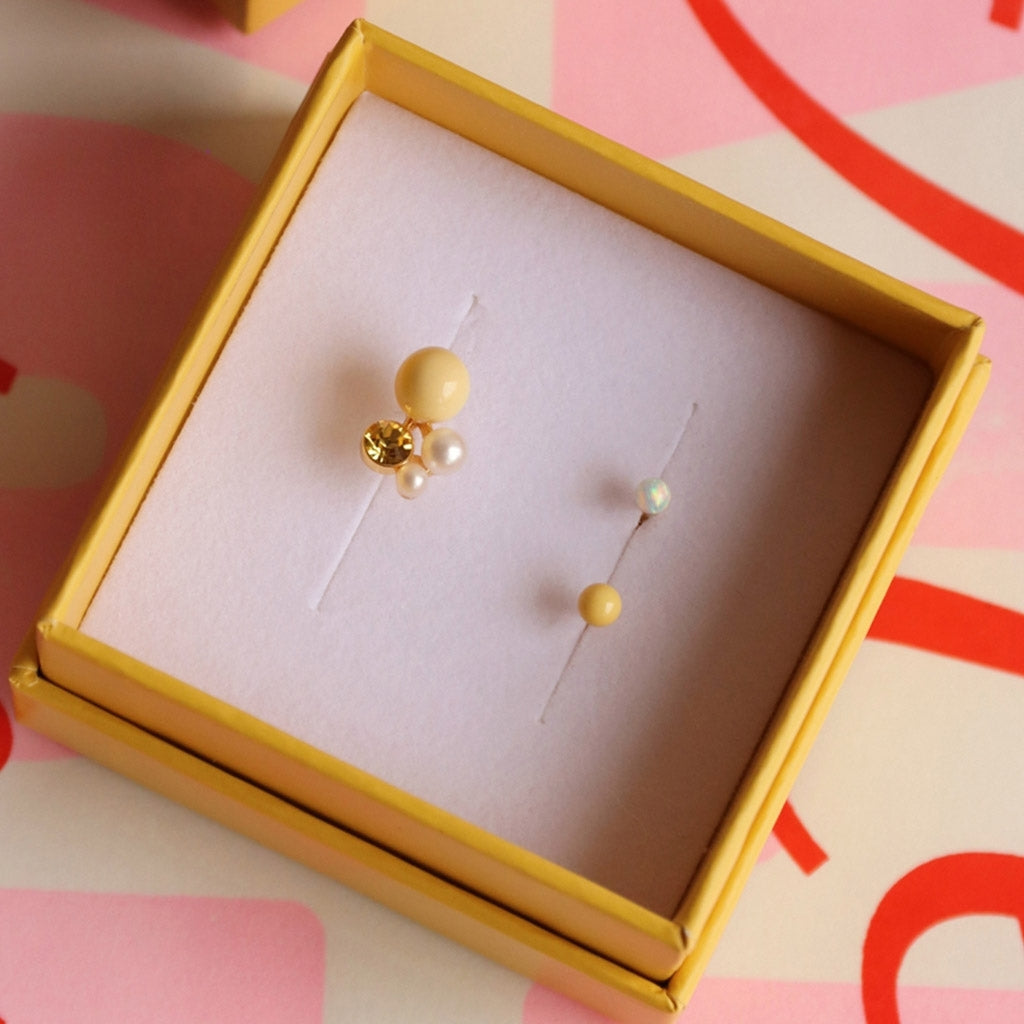 LULU Copenhagen Color Ball ørering 1 stk Ear stud, 1 pcs Soft Yellow