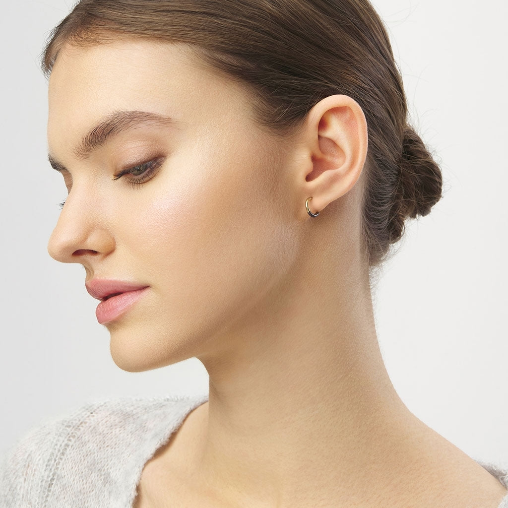 LULU Copenhagen Color Hoop Half Dip 1 stk forgyldt Hoops Cocoa Powder