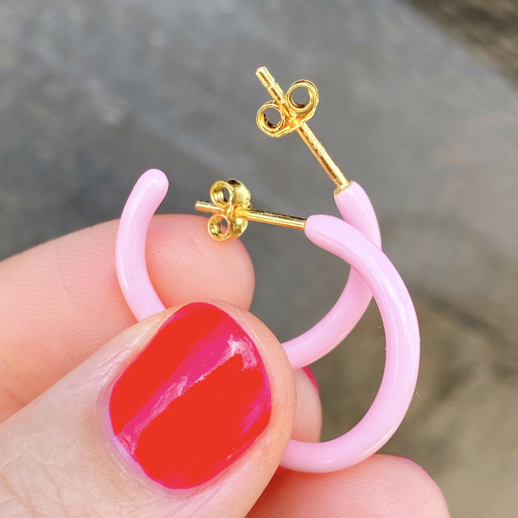 LULU Copenhagen Color Hoops Medium par Hoops Lyserød