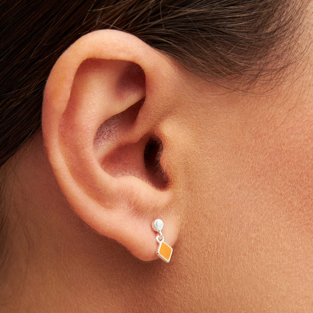 LULU Copenhagen Confetti Dangling ørering 1 stk forsølvet Ear stud, 1 pcs Marigold