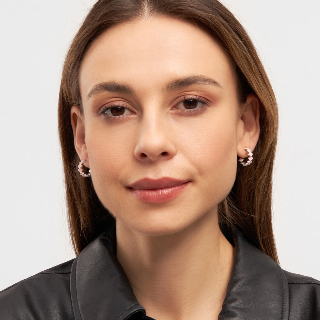 LULU Copenhagen Confetti Hoops Par forsølvet Hoops Lyserød