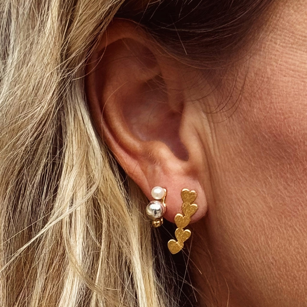 LULU Copenhagen Connected Hearts ørering 1 stk Ear stud, 1 pcs Forgyldt