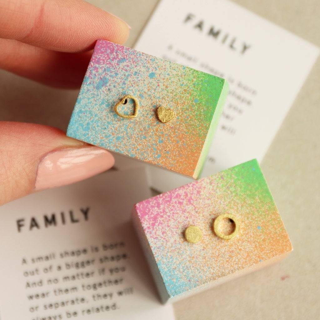 LULU Copenhagen Family Love Øreringe par børstet Earrings, pairs Forgyldt