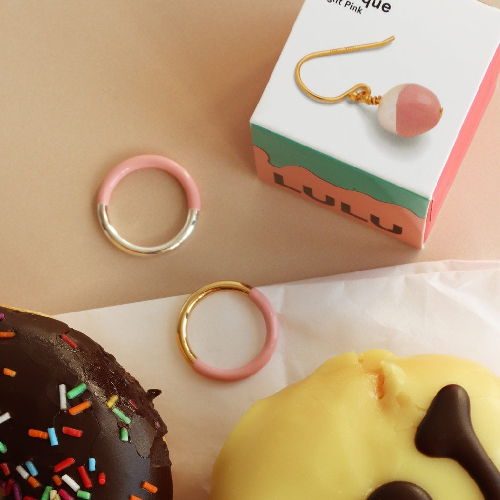 LULU Copenhagen LULU Baroque ørering 1 stk Ear stud, 1 pcs Lyserød