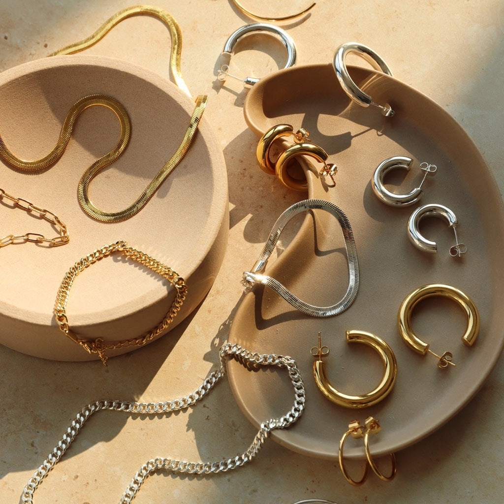 LULU Copenhagen Non Hoops Chunky Small par poleret Hoops Silver Plated