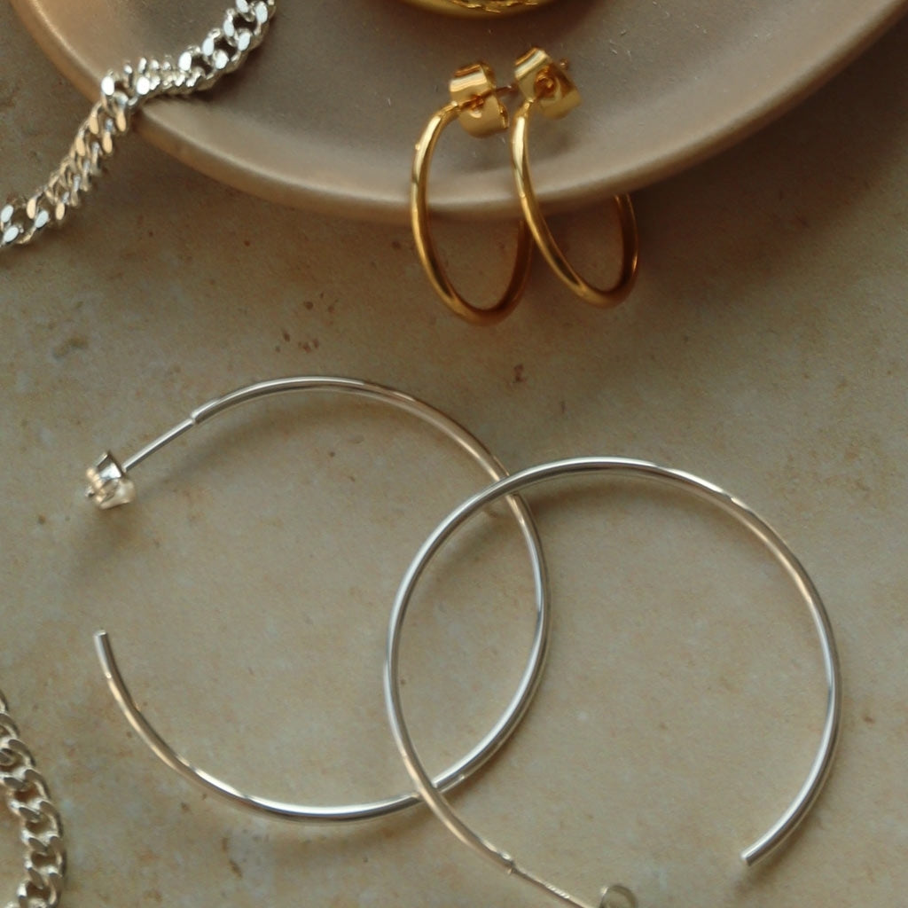 LULU Copenhagen Non Hoops Large par poleret Hoops Silver Plated