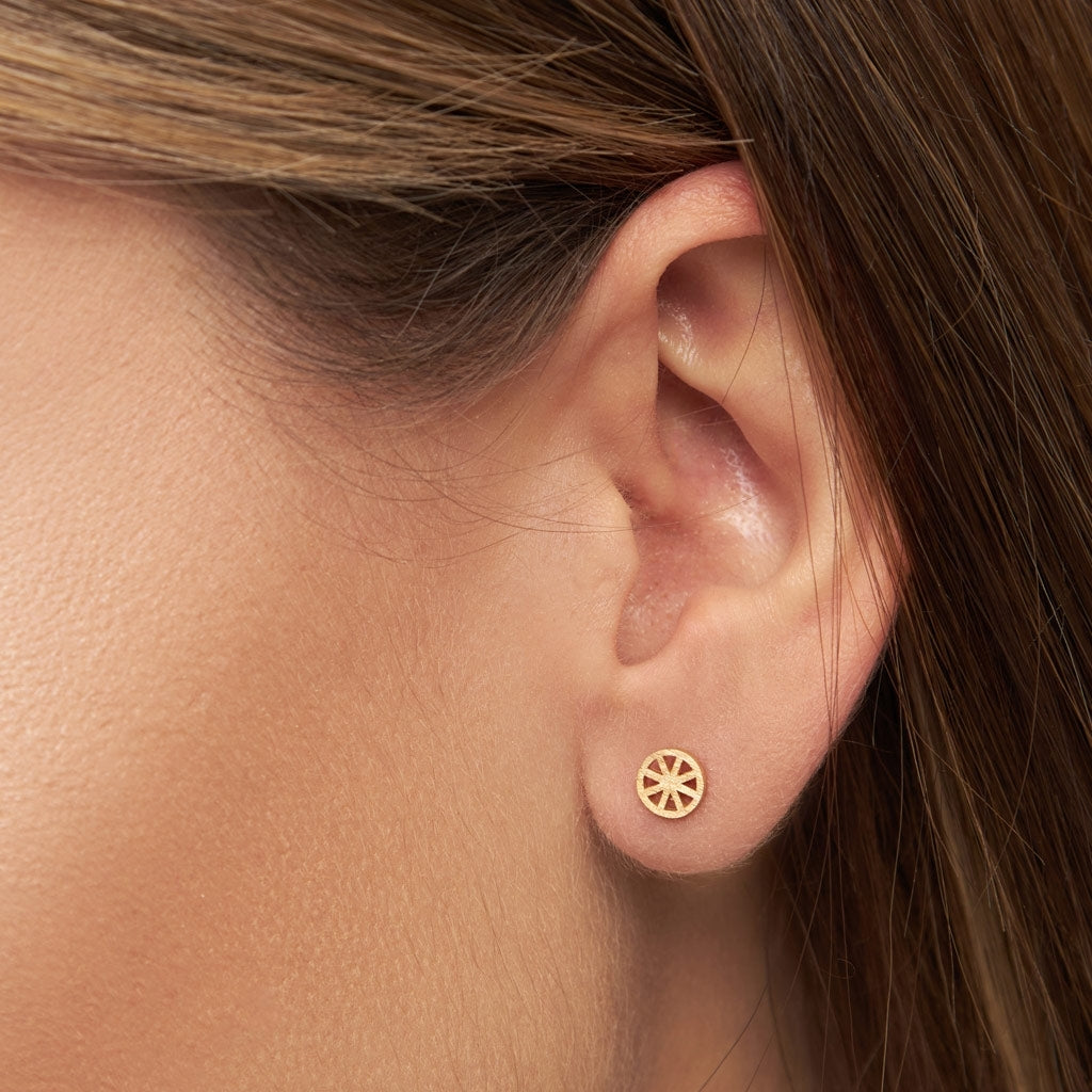 LULU Copenhagen Spinning Wheel ørering 1 stk Ear stud, 1 pcs Forgyldt