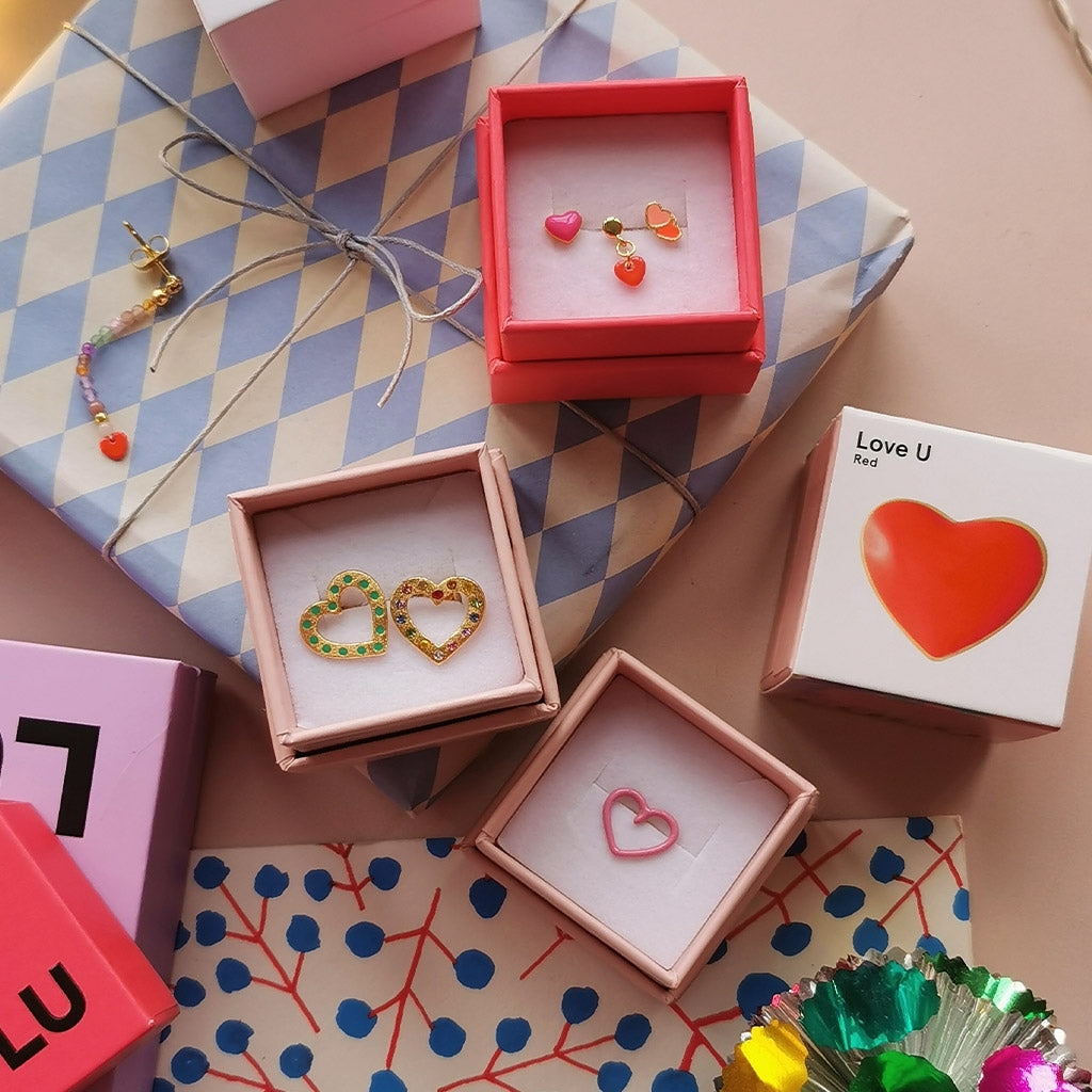 LULU Copenhagen Love U Dangling ørering 1 stk Ear stud, 1 pcs Lysegrøn