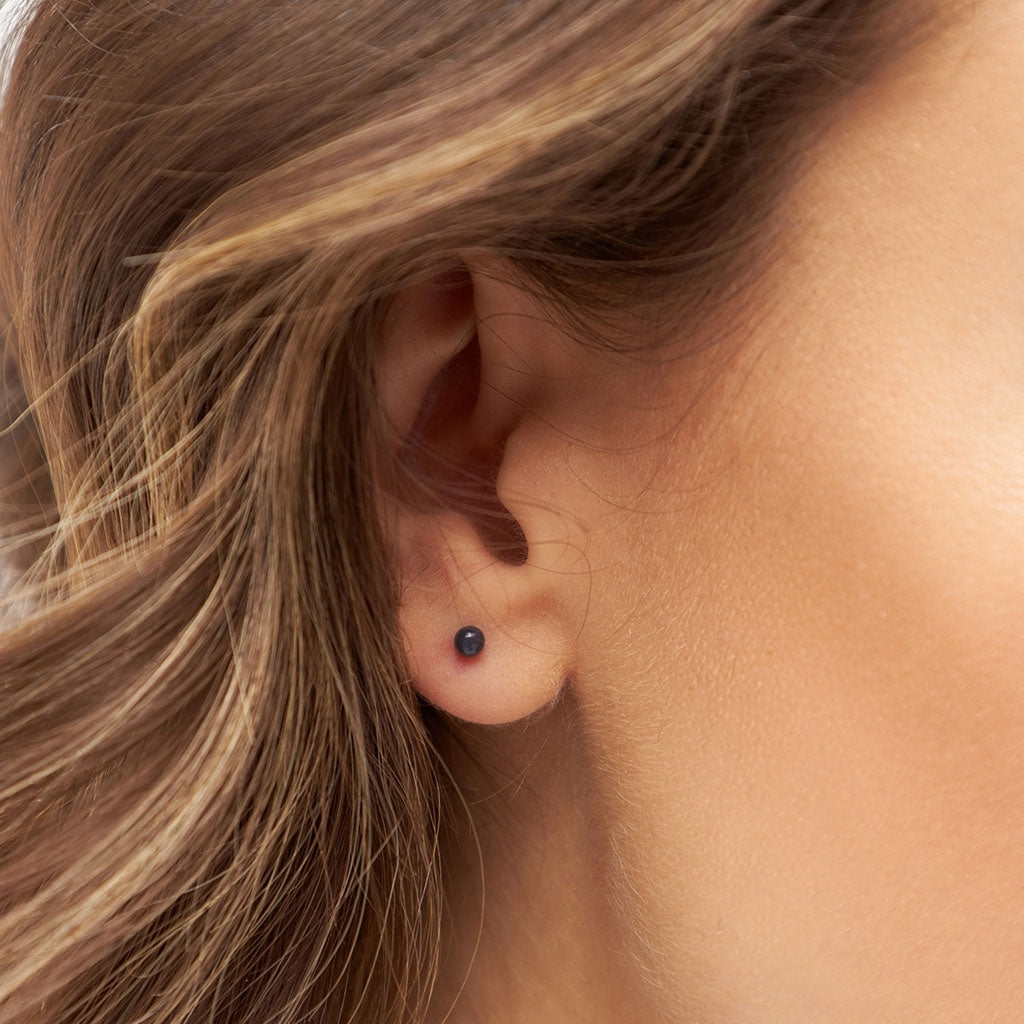 LULU Copenhagen Color Ball ørering 1 stk Ear stud, 1 pcs Inkwell