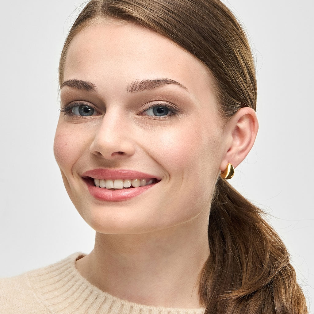LULU Copenhagen Chunky Drop Hoops par - guld belagt Hoops Forgyldt