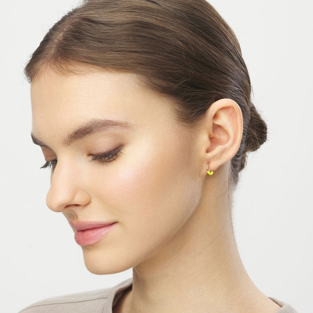 LULU Copenhagen Color Hoop Half Dip 1 stk forgyldt Hoops Wild Lime