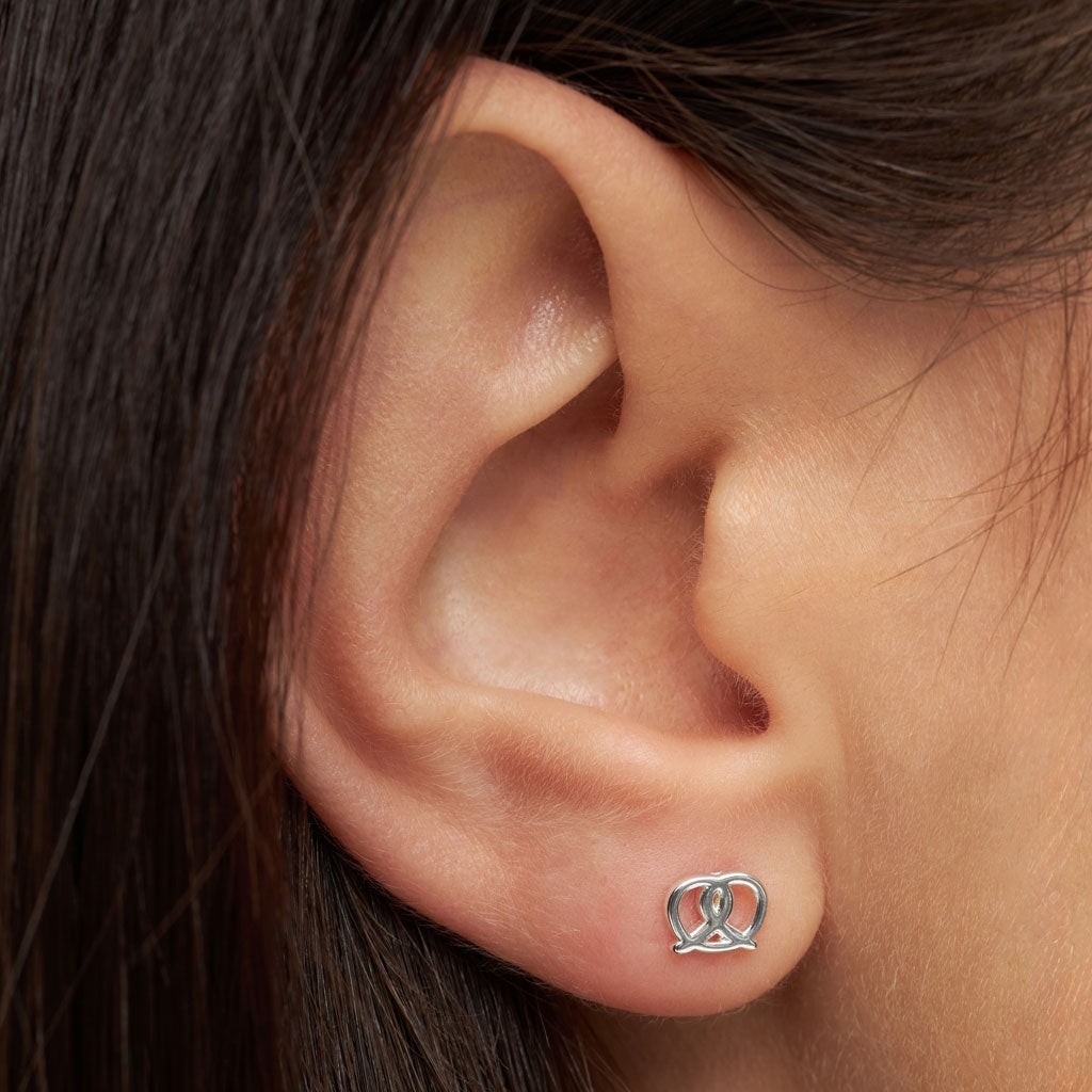 LULU Copenhagen Pretzel ørering 1 stk Ear stud, 1 pcs Sølv