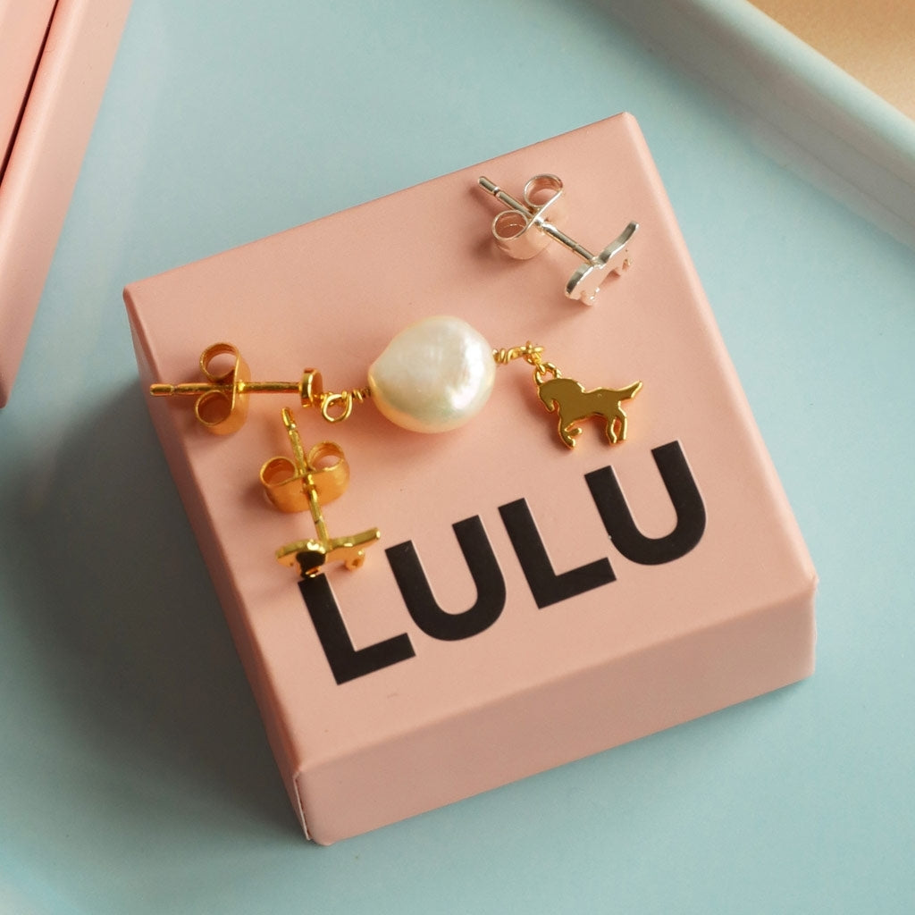 LULU Copenhagen Wild Horse Pearl ørering 1 stk forgyldt Ear stud, 1 pcs Forgyldt