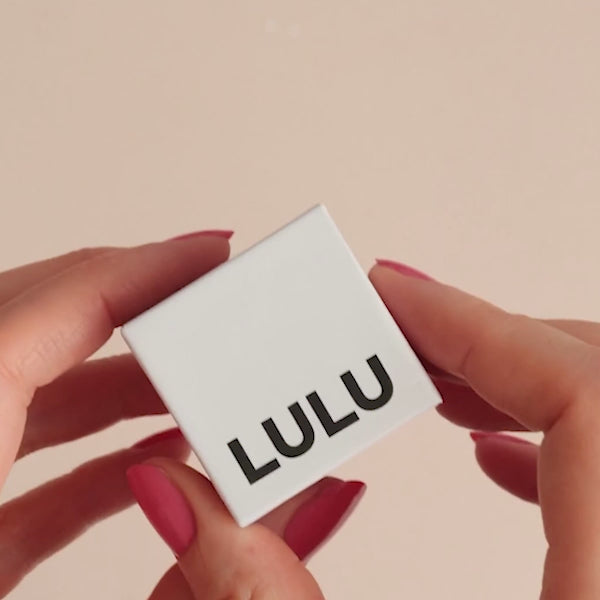 LULU Copenhagen Love U ørering 1 stk Ear stud, 1 pcs Lyseblå - Video preview