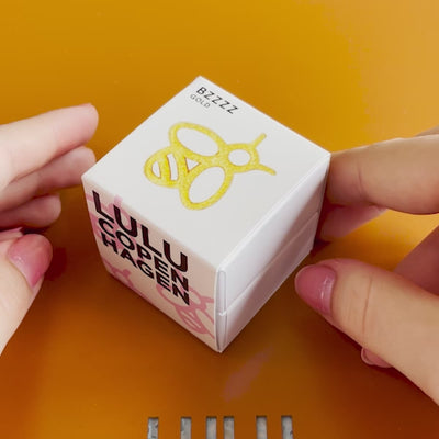 LULU Copenhagen Bzzzz ørering 1 stk Ear stud, 1 pcs Forgyldt